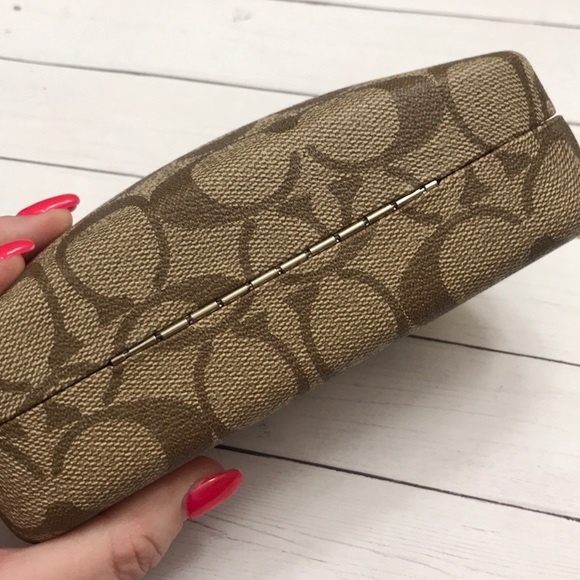 Coach monogram hard sunglasses case & cloth - Picture 2 of 6